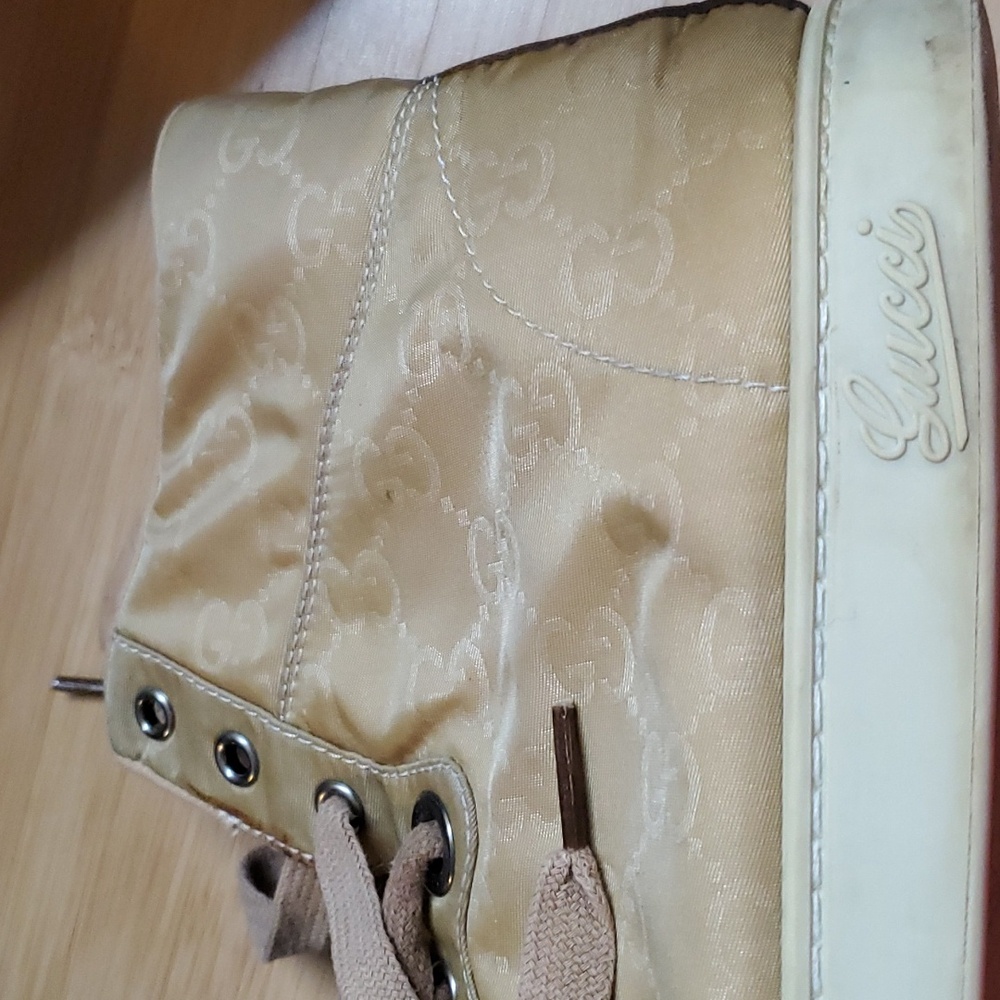 Gucci Hightop Sneakers size 10, sand color